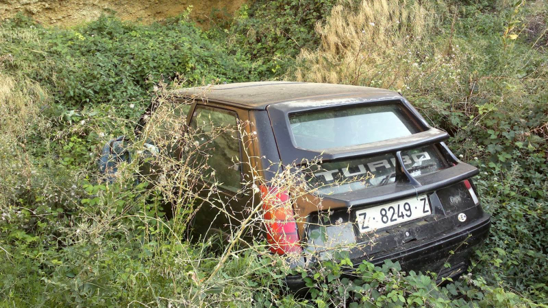 Illustration for article titled Prepare your feelings: Abandonned cars...